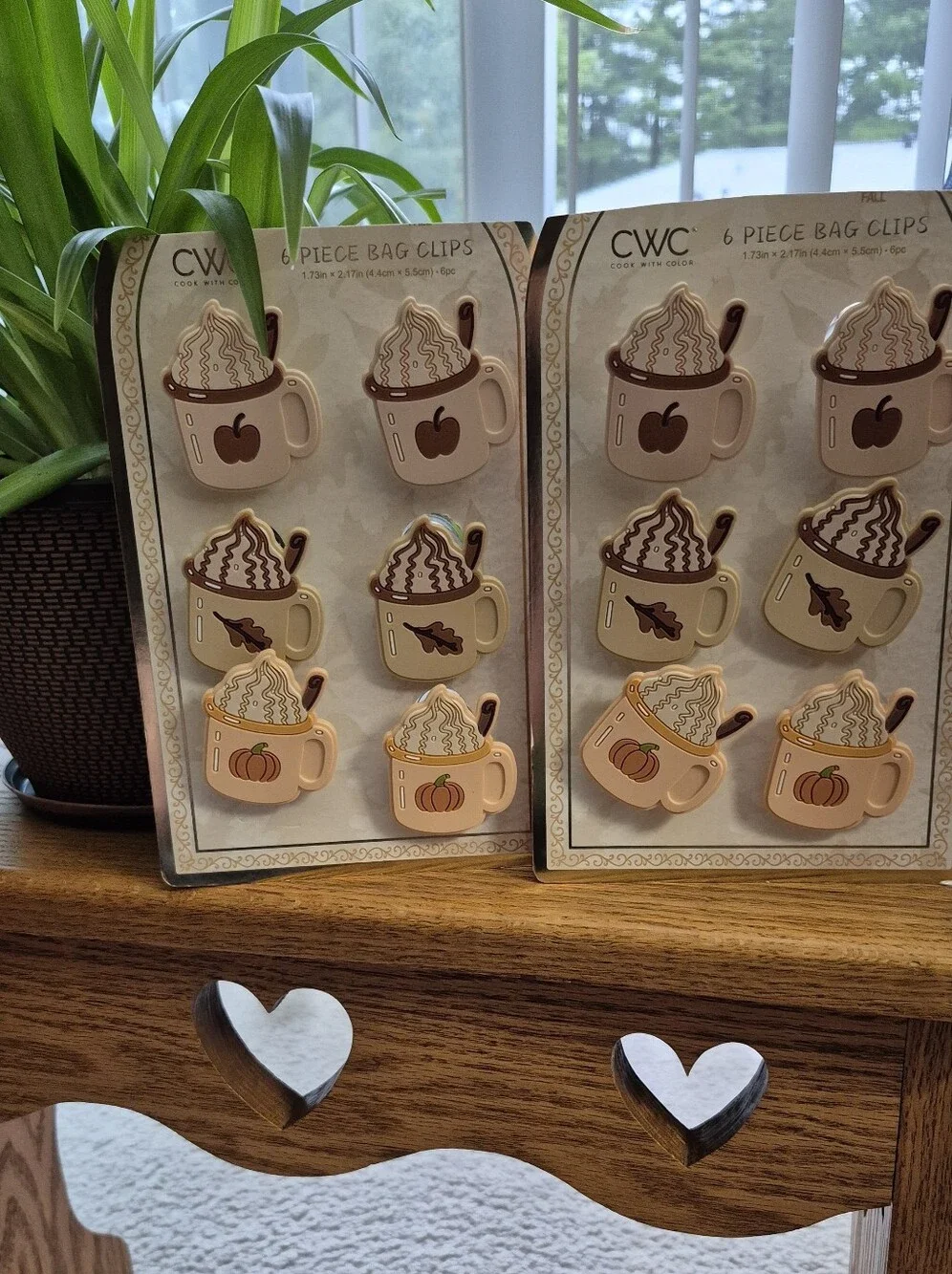 Fall Mug Decorative Bag Clips - Beige and Brown. 2 Sets Of 6 (12 Bag Clips). NEW